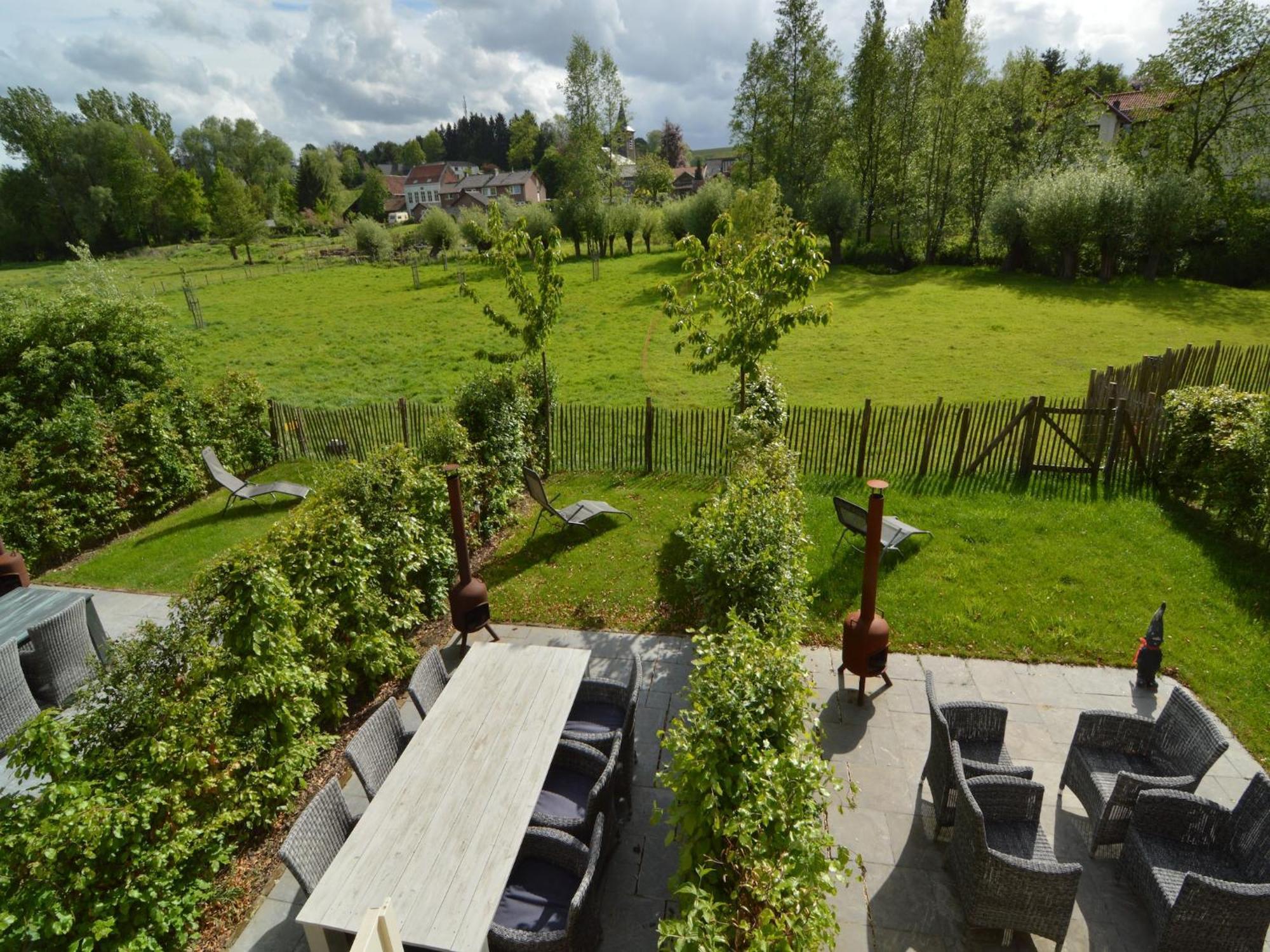Stunning Holiday Home Near Forest In スレナーケン エクステリア 写真